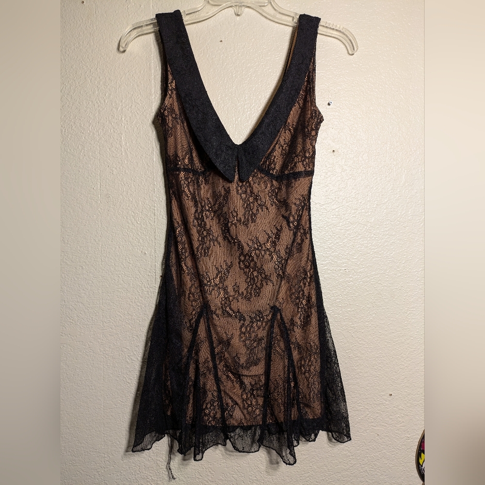 Smilco Black Lace Chemise with Floral Overlay Size Small